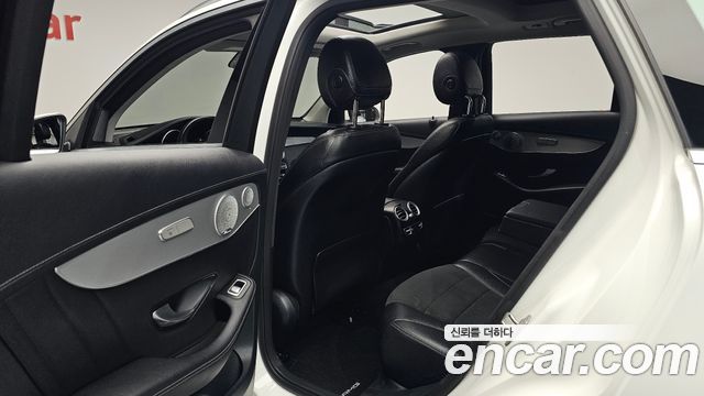 Mercedes-Benz GLC-Class (X253) GLC300 4MATIC AMG Line 2019 — фото 12