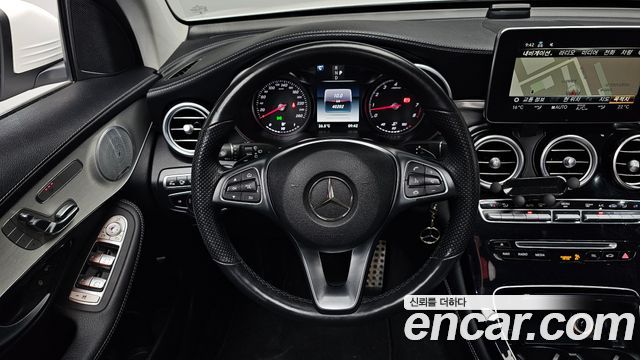 Mercedes-Benz GLC-Class (X253) GLC300 4MATIC AMG Line 2019 — фото 13