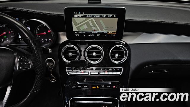 Mercedes-Benz GLC-Class (X253) GLC300 4MATIC AMG Line 2019 — фото 14