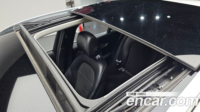 Mercedes-Benz GLC-Class (X253) GLC300 4MATIC AMG Line 2019 — фото 19