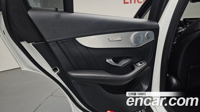 Mercedes-Benz GLC-Class (X253) GLC300 4MATIC AMG Line 2019 — фото 25