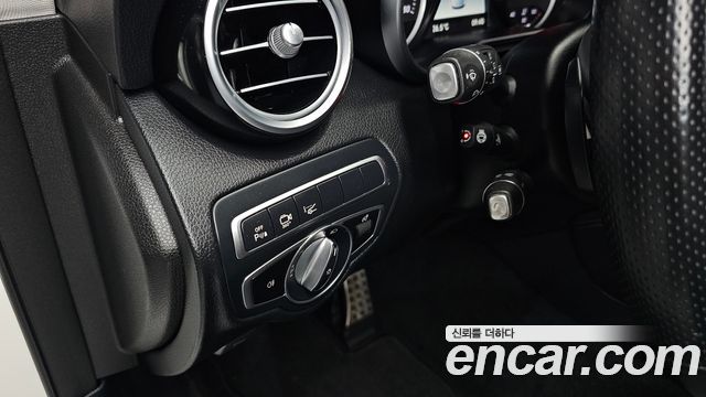 Mercedes-Benz GLC-Class (X253) GLC300 4MATIC AMG Line 2019 — фото 29