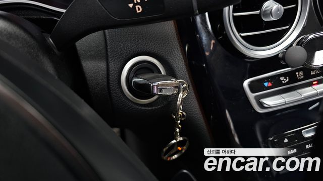 Mercedes-Benz GLC-Class (X253) GLC300 4MATIC AMG Line 2019 — фото 30