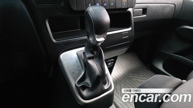 Hyundai Staria Cargo 3-Seater Smart 2023 — фото 9