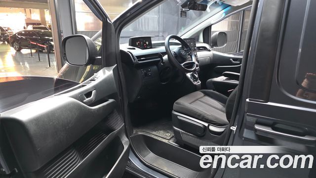 Hyundai Staria Cargo 3-Seater Smart 2023 — фото 10