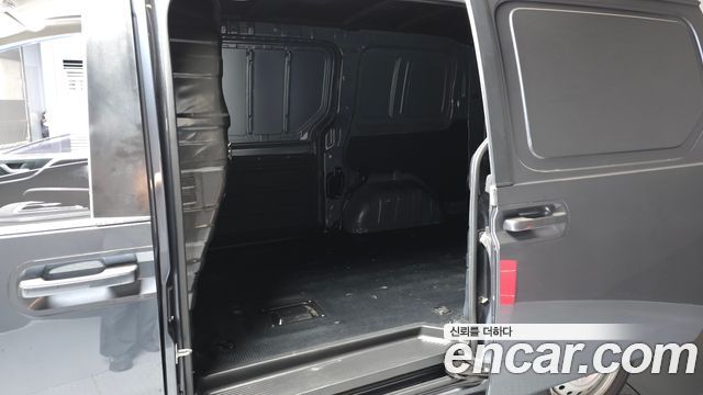 Hyundai Staria Cargo 3-Seater Smart 2023 — фото 12