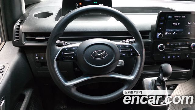 Hyundai Staria Cargo 3-Seater Smart 2023 — фото 13