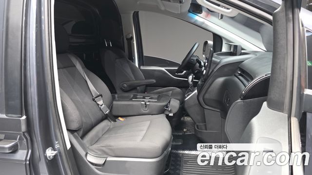 Hyundai Staria Cargo 3-Seater Smart 2023 — фото 26