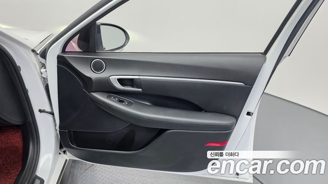 Hyundai Sonata (DN8) 2.0 Premium 2020 — фото 25