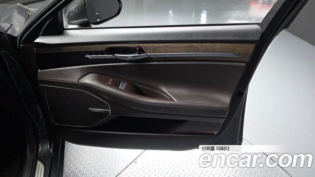 Genesis G90 3.8 AWD Luxury 2019 — фото 24