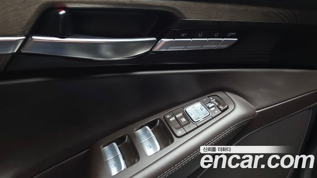 Genesis G90 3.8 AWD Luxury 2019 — фото 28