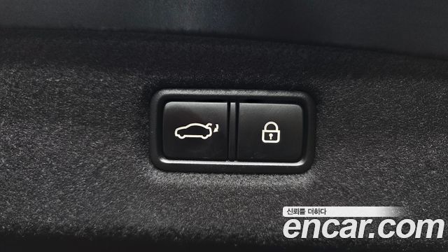 Genesis G90 3.8 AWD Luxury 2019 — фото 32