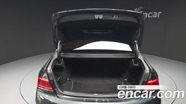 Genesis G90 3.8 AWD Luxury 2019 — фото 33