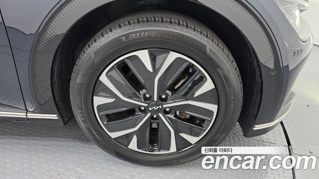 Kia EV6 Long Range Earth 2022 — фото 21