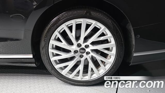Audi A8 (D5) 55 TFSI Quattro LWB 2021 — фото 5