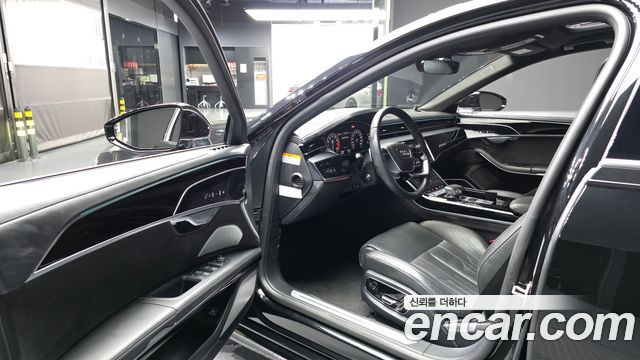 Audi A8 (D5) 55 TFSI Quattro LWB 2021 — фото 10