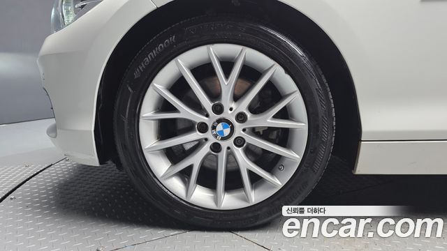 BMW 1 Series (F20) 118d Sport 5Door 2016 — фото 5