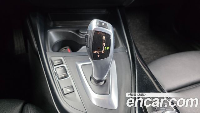 BMW 1 Series (F20) 118d Sport 5Door 2016 — фото 9