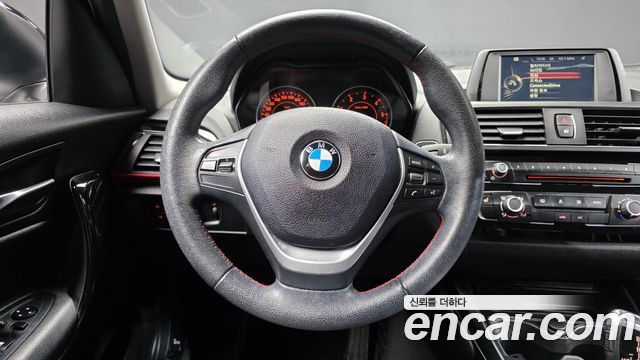 BMW 1 Series (F20) 118d Sport 5Door 2016 — фото 13