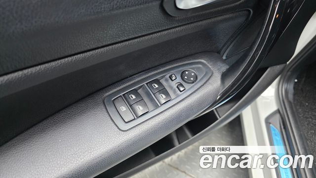 BMW 1 Series (F20) 118d Sport 5Door 2016 — фото 18