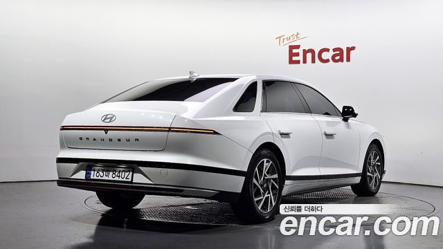 Hyundai Grandeur (GN7) 2,5 Gasoline 2WD Exclusive 2023 — фото 2