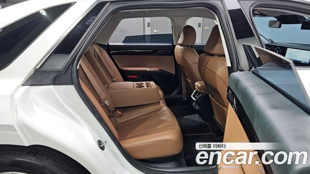 Hyundai Grandeur (GN7) 2,5 Gasoline 2WD Exclusive 2023 — фото 11