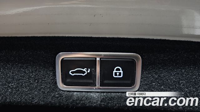 Hyundai Grandeur (GN7) 2,5 Gasoline 2WD Exclusive 2023 — фото 20
