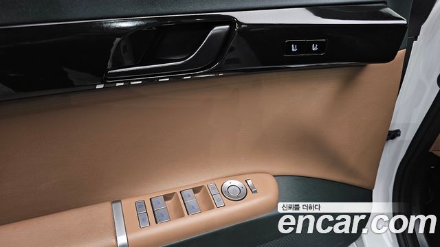 Hyundai Grandeur (GN7) 2,5 Gasoline 2WD Exclusive 2023 — фото 30