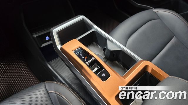 KG Mobility (SsangYong) Torres EVX E7 2024 — фото 9