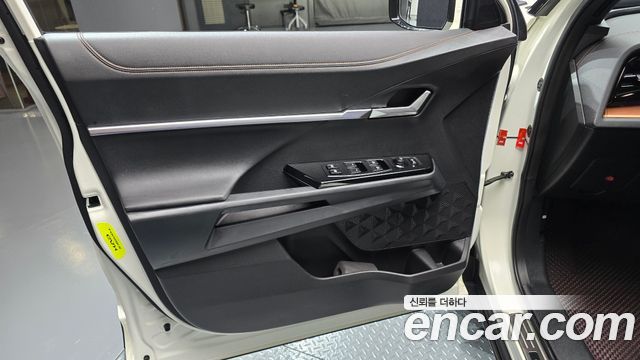 KG Mobility (SsangYong) Torres EVX E7 2024 — фото 30