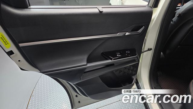 KG Mobility (SsangYong) Torres EVX E7 2024 — фото 31