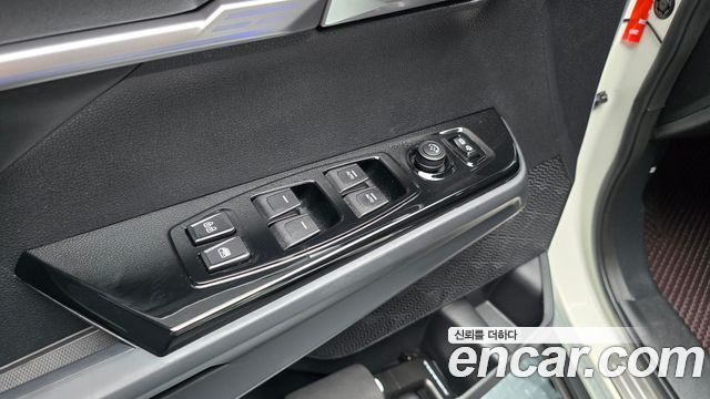KG Mobility (SsangYong) Torres EVX E7 2024 — фото 34