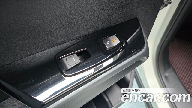 KG Mobility (SsangYong) Torres EVX E7 2024 — фото 35