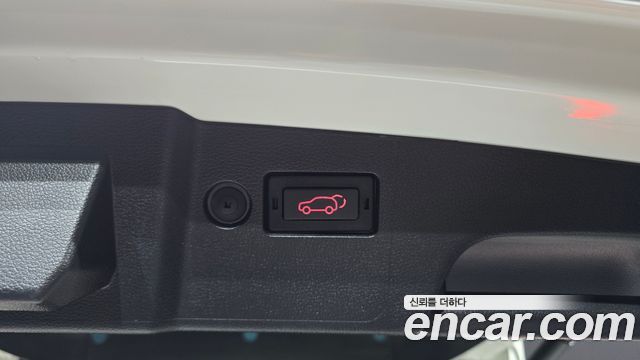KG Mobility (SsangYong) Torres EVX E7 2024 — фото 38