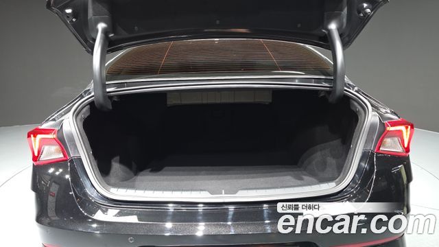 Kia K5 (III) 2.0 Noblesse 2022 — фото 20