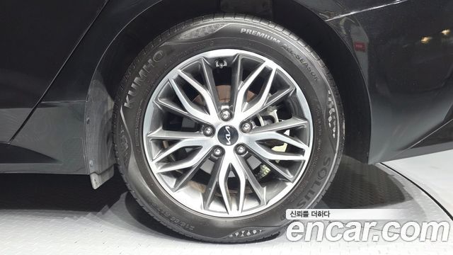 Kia K5 (III) 2.0 Noblesse 2022 — фото 21
