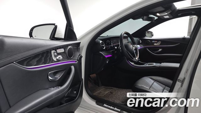 Mercedes-Benz E-Class (W213) E250 AMG Line 2023 — фото 10