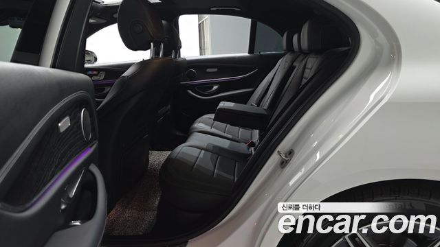 Mercedes-Benz E-Class (W213) E250 AMG Line 2023 — фото 12