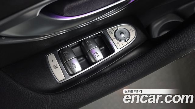 Mercedes-Benz E-Class (W213) E250 AMG Line 2023 — фото 32
