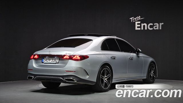 Mercedes-Benz E-Class (W214) E300 4MATIC AMG Line 2024 — фото 2