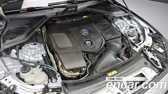Mercedes-Benz E-Class (W214) E300 4MATIC AMG Line 2024 — фото 6