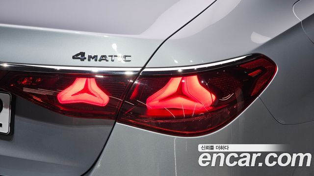 Mercedes-Benz E-Class (W214) E300 4MATIC AMG Line 2024 — фото 29