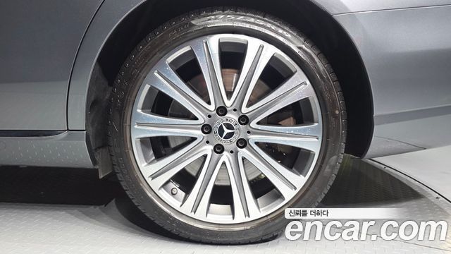 Mercedes-Benz E-Class (W213) E450 4MATIC Exclusive 2022 — фото 21