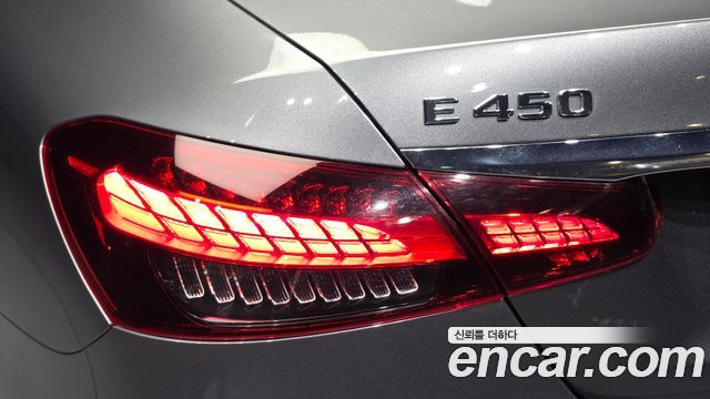 Mercedes-Benz E-Class (W213) E450 4MATIC Exclusive 2022 — фото 23