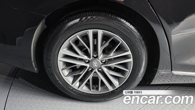 Hyundai Grandeur (IG) 2.4 Premium 2019 — фото 5