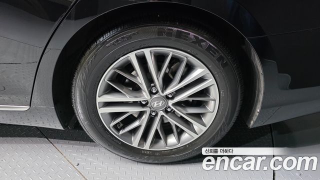 Hyundai Grandeur (IG) 2.4 Premium 2019 — фото 21