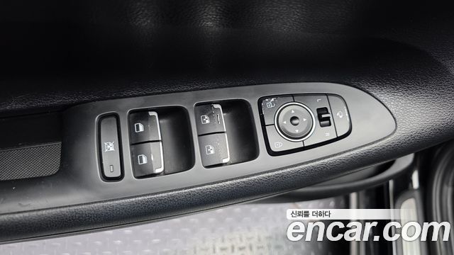 Hyundai Grandeur (IG) 2.4 Premium 2019 — фото 28
