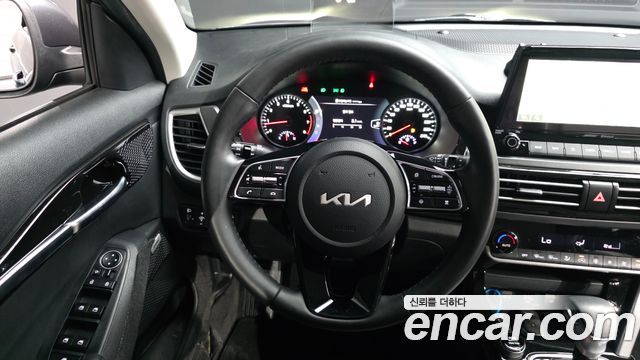 Kia Seltos Gasoline 1.6 Turbo 2WD Signature 2023 — фото 13