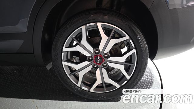 Kia Seltos Gasoline 1.6 Turbo 2WD Signature 2023 — фото 21