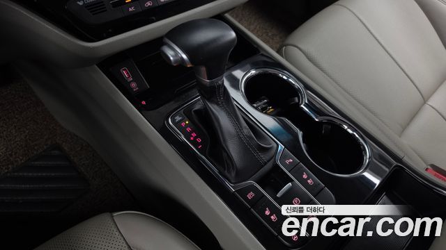 Kia Carnival 9-Seater Noblesse 2019 — фото 9